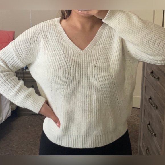 White Sweater - Picture 2 of 8